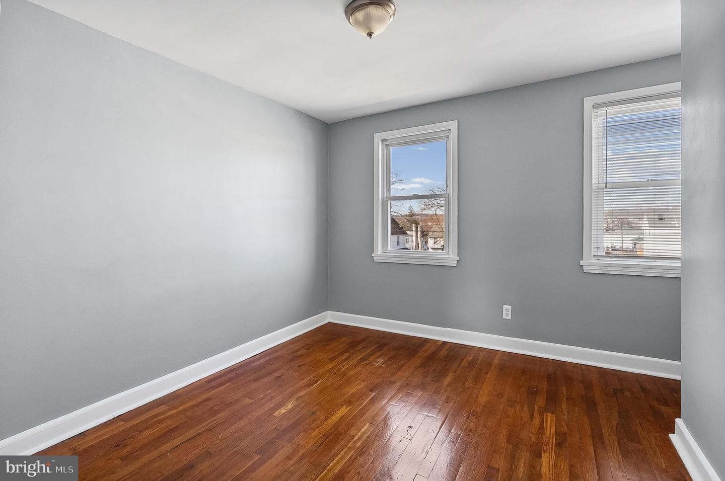 3609 Mactavish Avenue photo 11