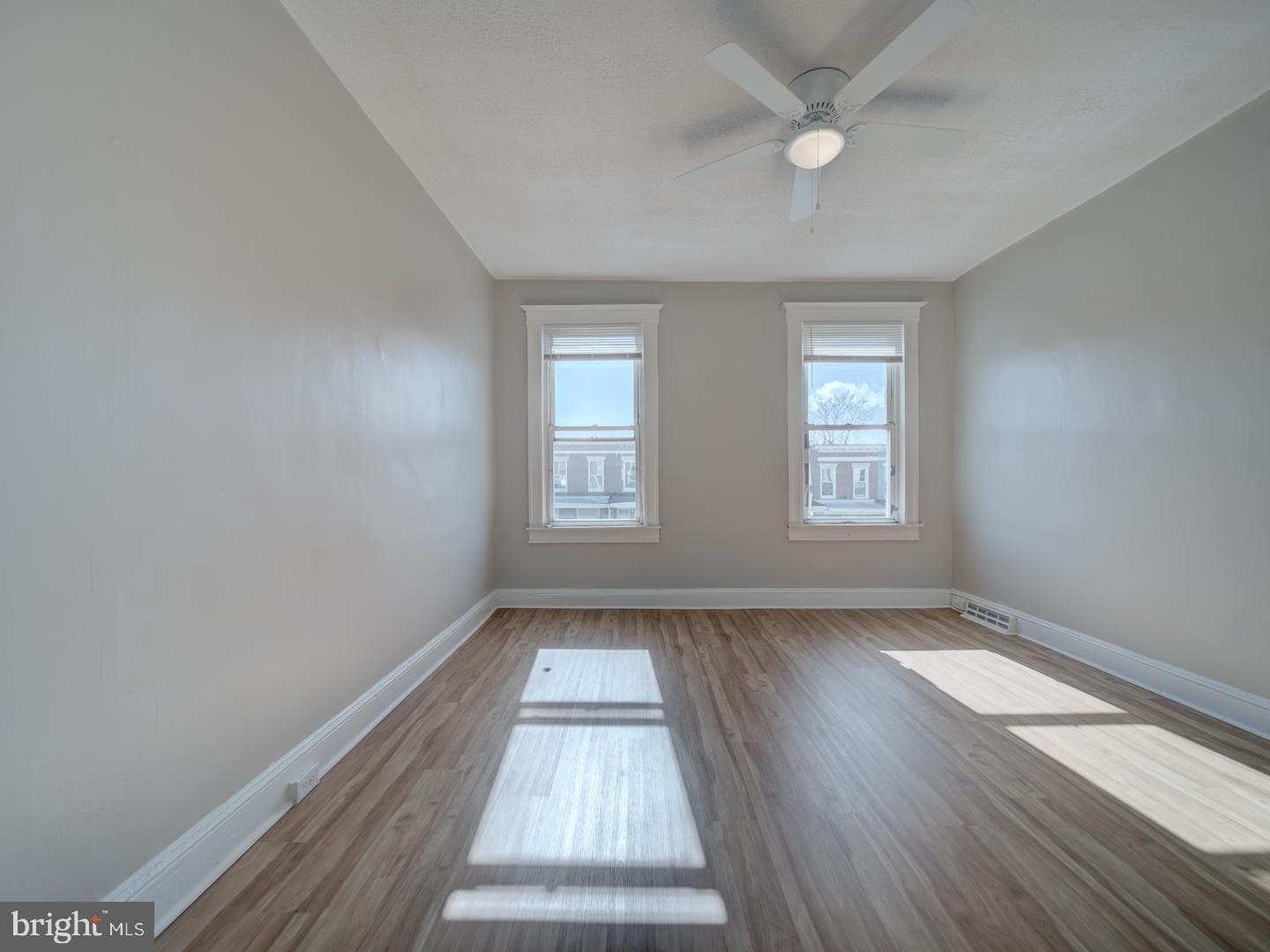1716 Homestead Street photo 38