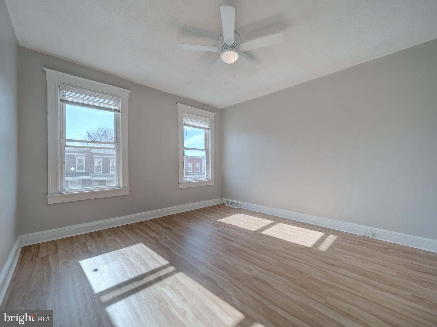 1716 Homestead Street photo 4