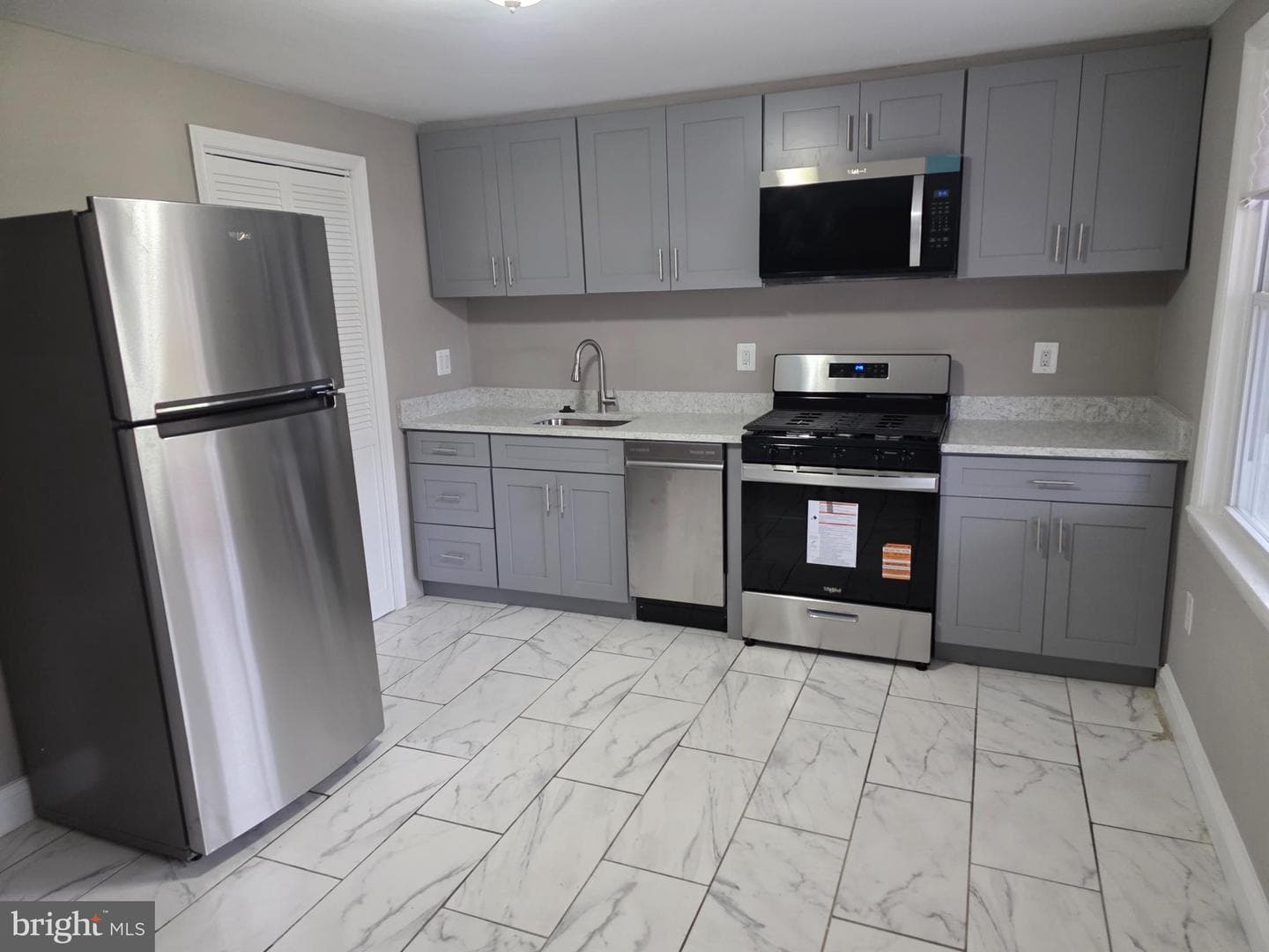 2628 Northshire Drive photo 4