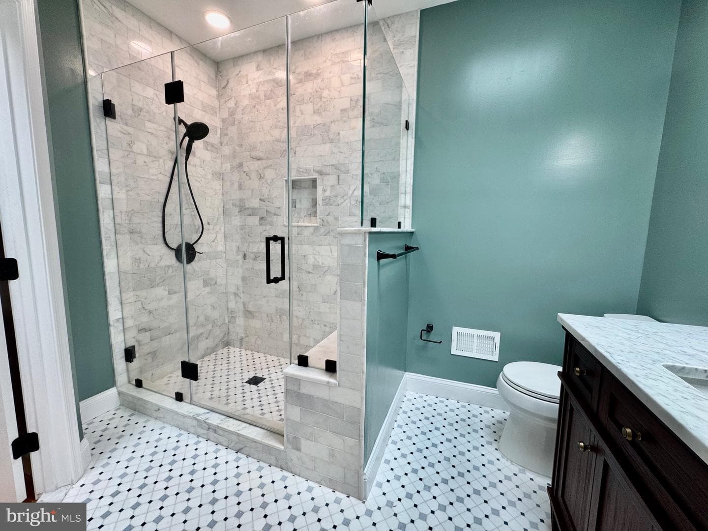 3811 Hudson Street photo 29