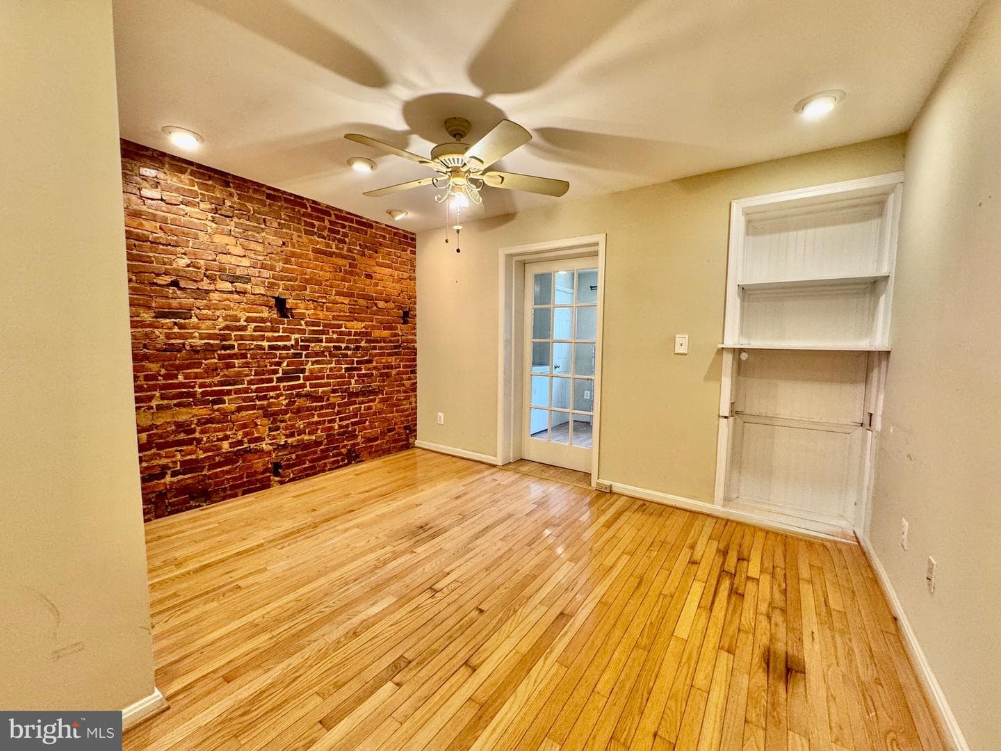 3811 Hudson Street photo 31
