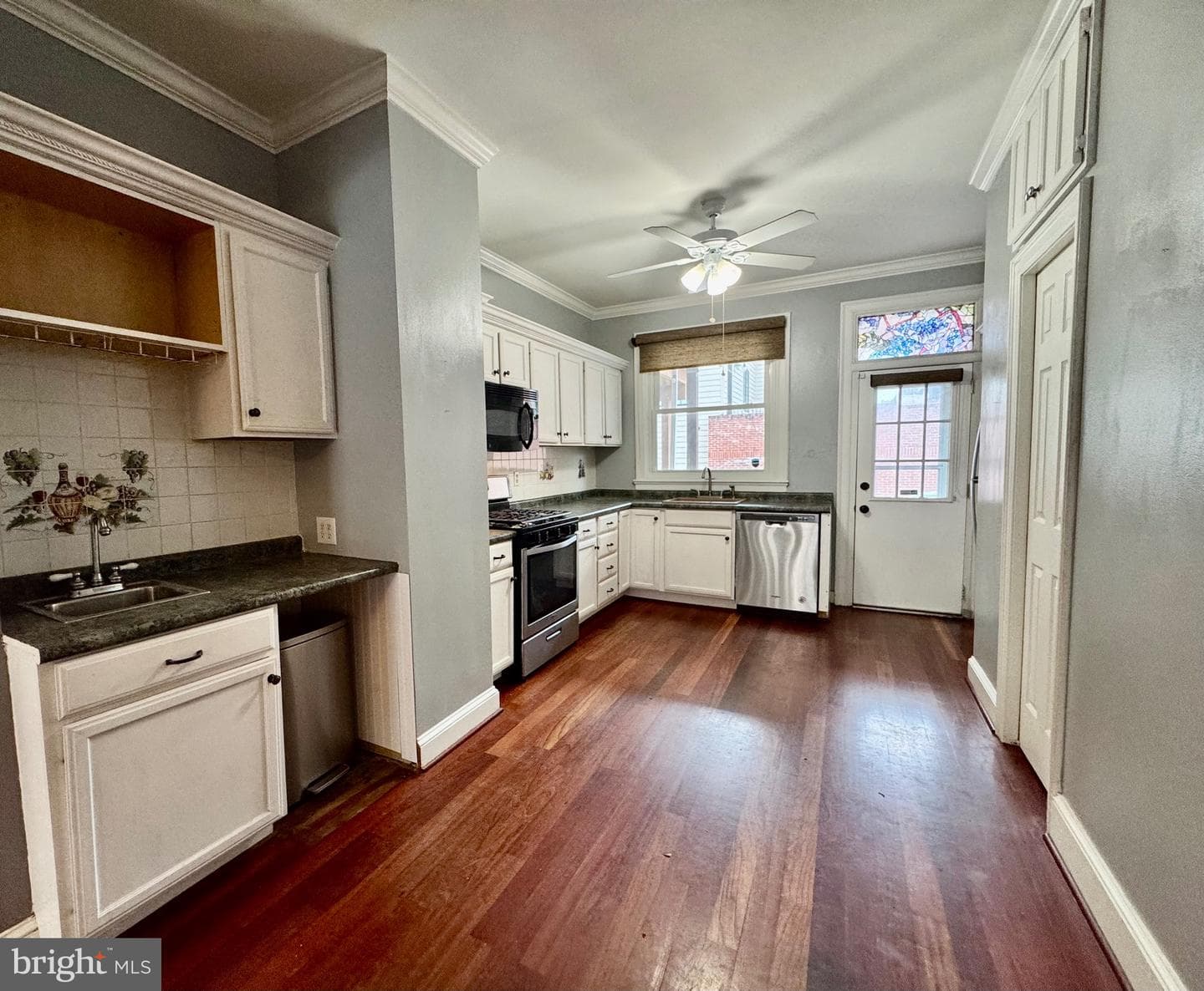 3811 Hudson Street photo 7