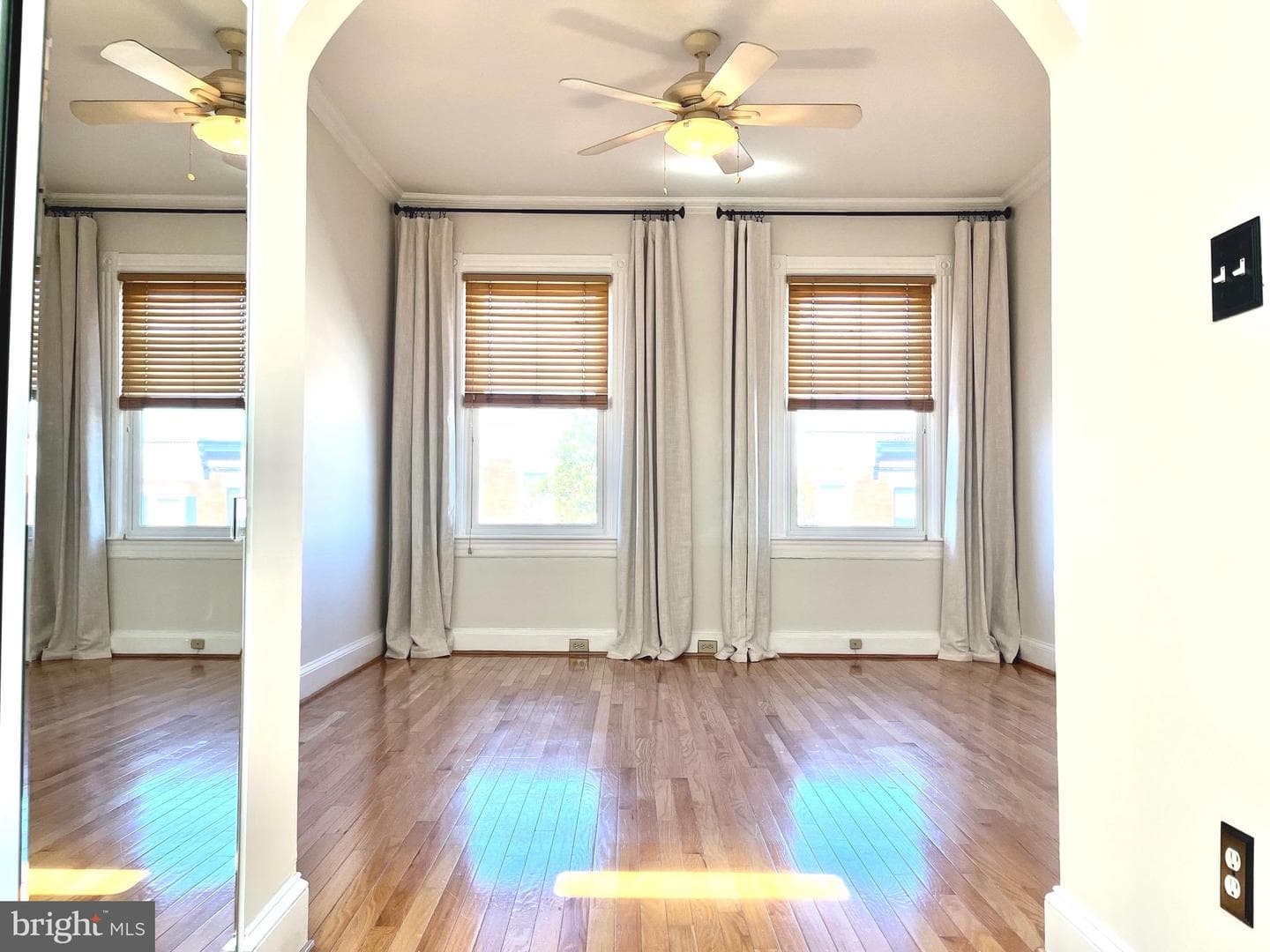 3811 Hudson Street photo 9