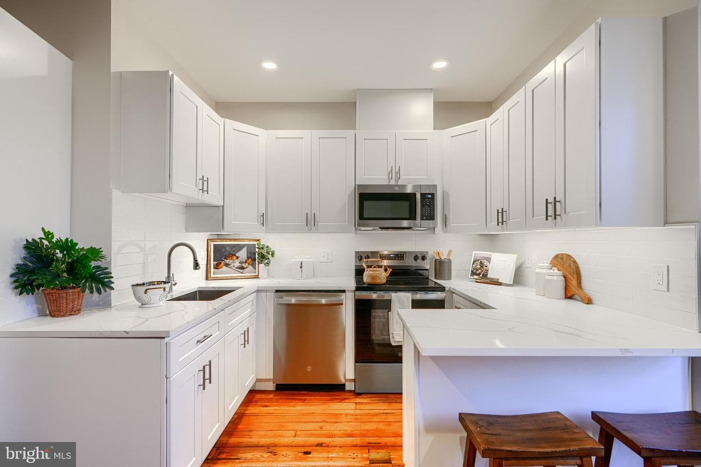 1911 Park Avenue photo 17