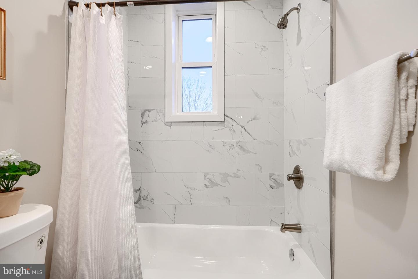 1911 Park Avenue photo 25