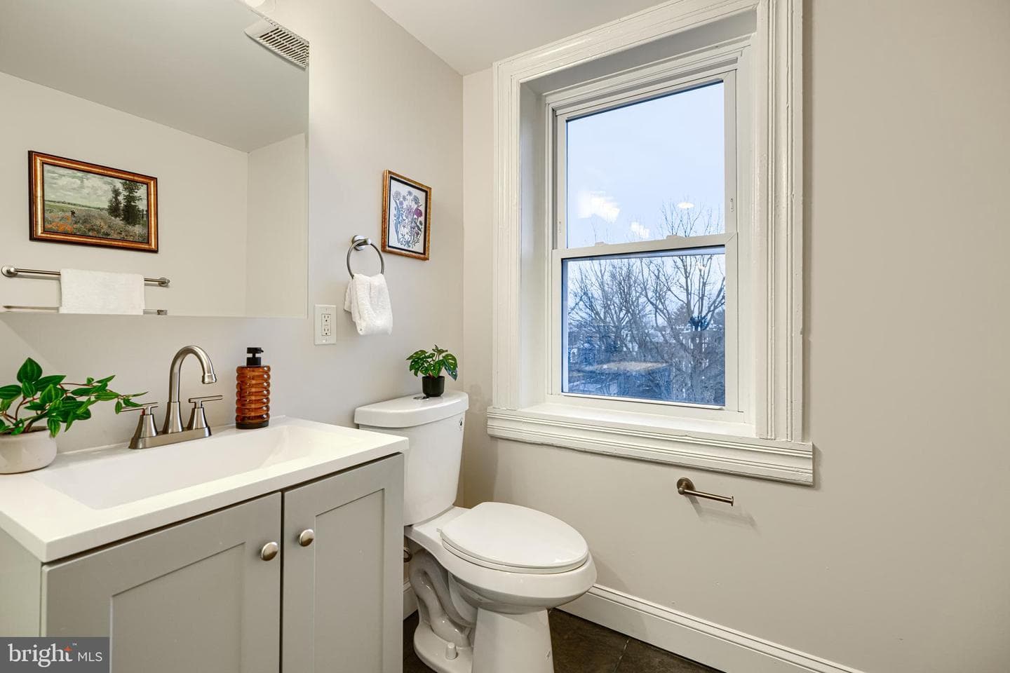1911 Park Avenue photo 33