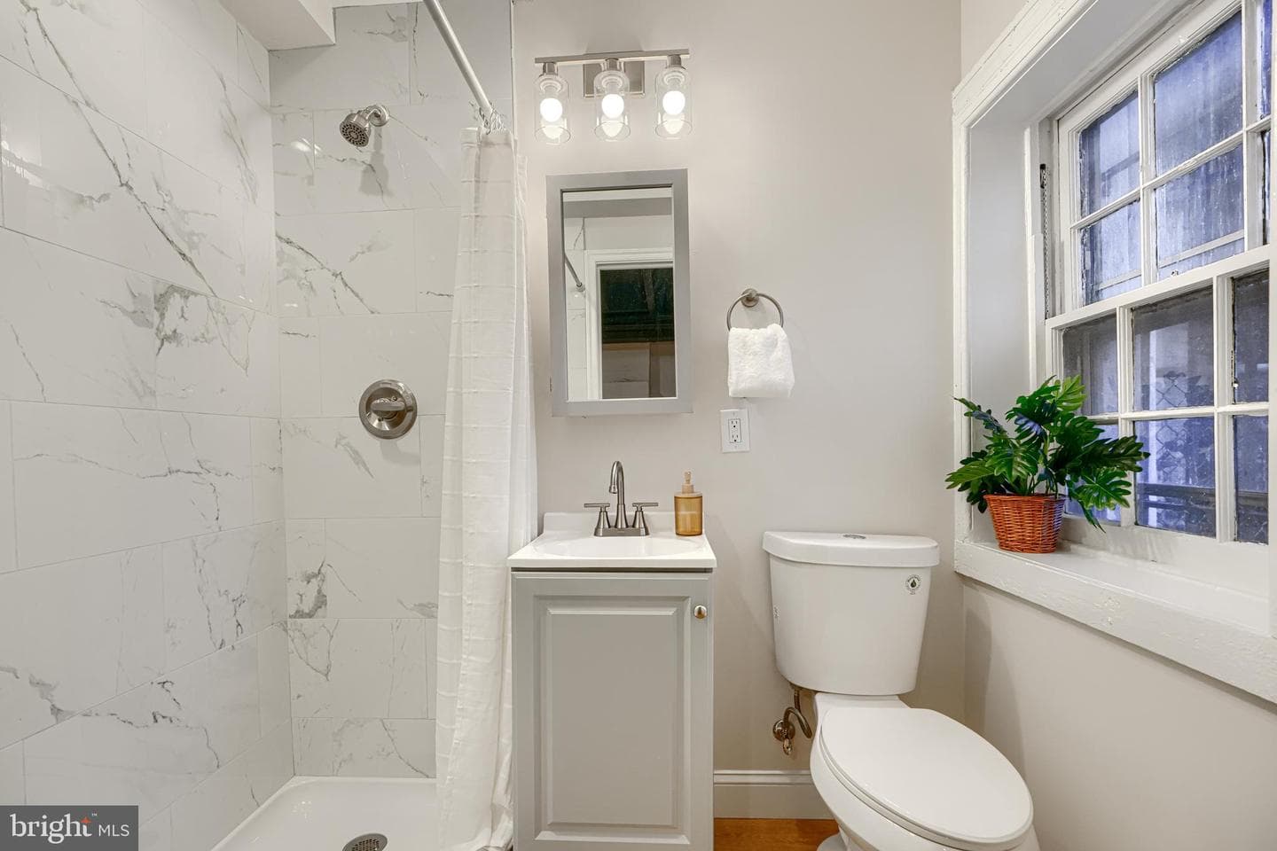 1911 Park Avenue photo 46