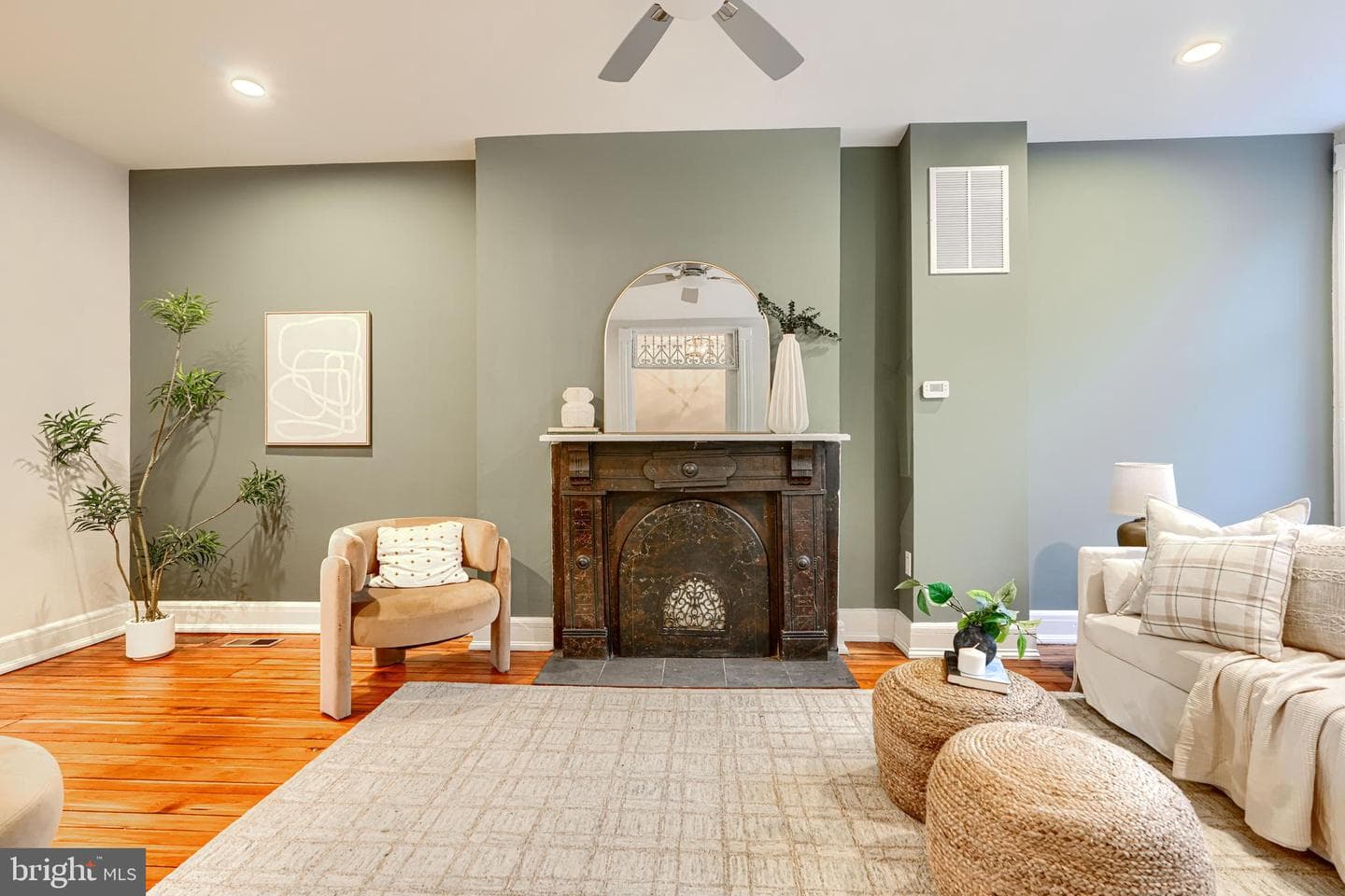 1911 Park Avenue photo 8