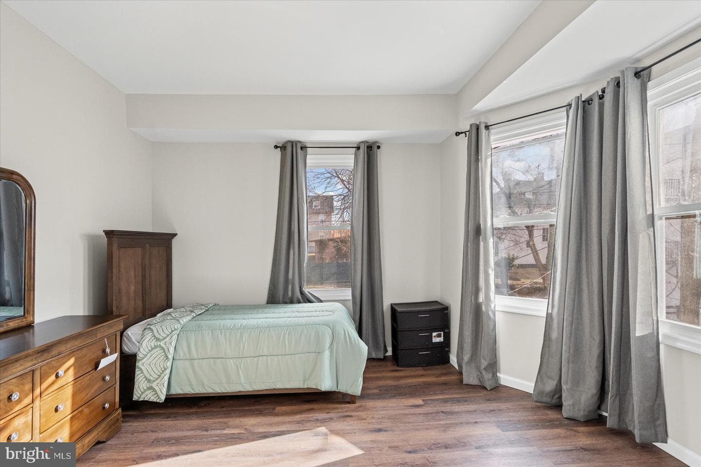 2101 Elsinore Avenue photo 18