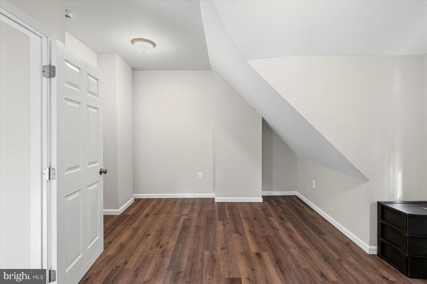 2101 Elsinore Avenue photo 25