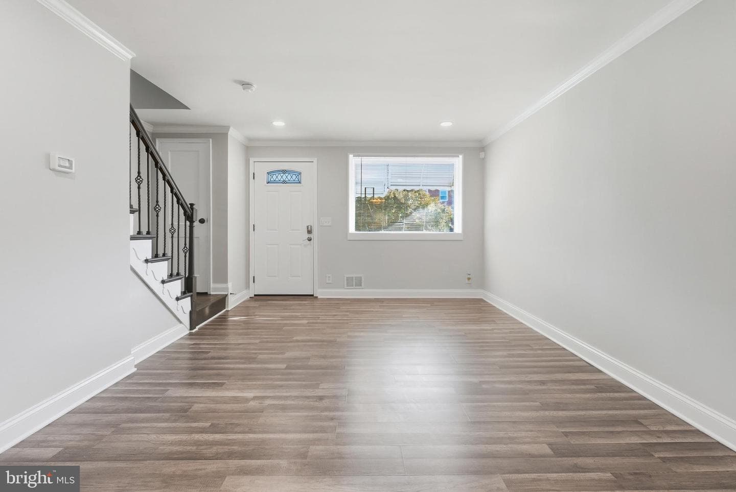 1244 N Augusta Avenue photo 4