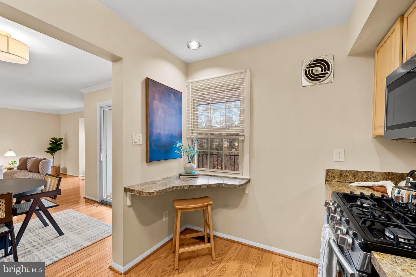 327 Homeland Southway #3b photo 16