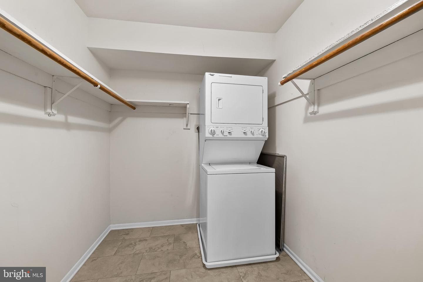 327 Homeland Southway #3b photo 25