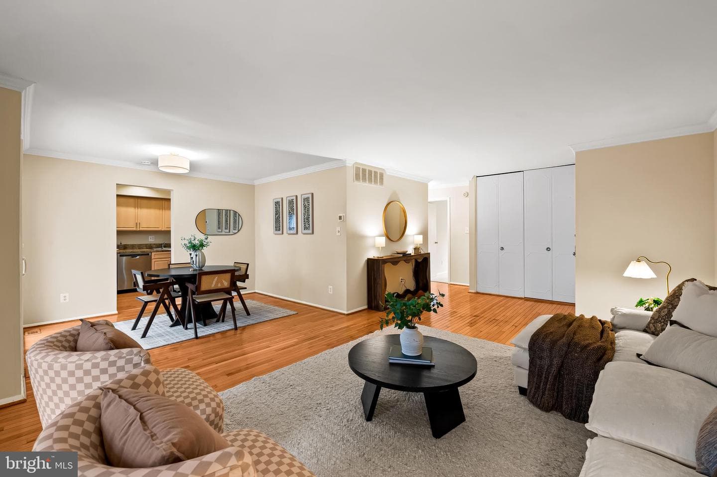 327 Homeland Southway #3b photo 9