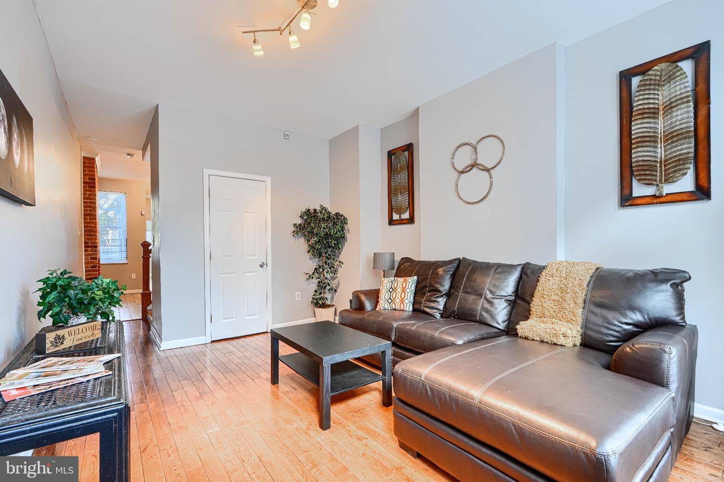 1410 E Oliver Street photo 5