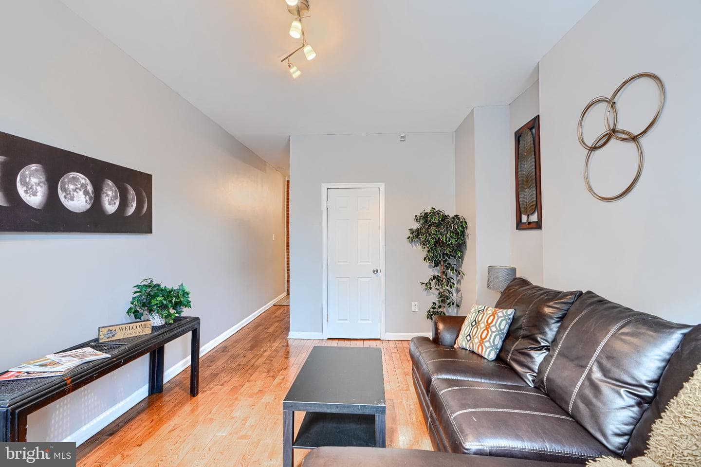 1410 E Oliver Street photo 6