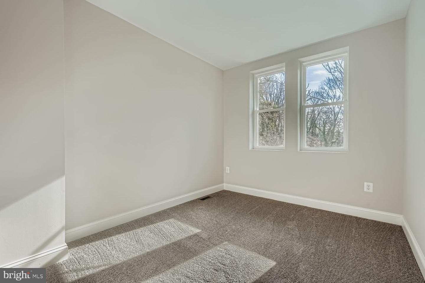 4119 Fairview Avenue photo 17