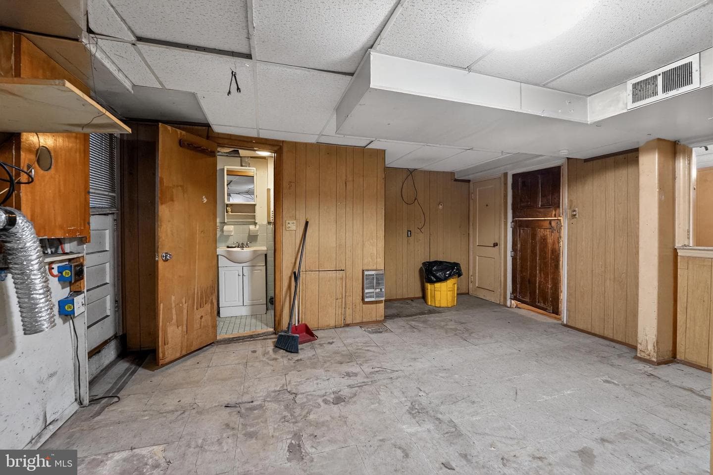 3620 Erdman Avenue photo 28