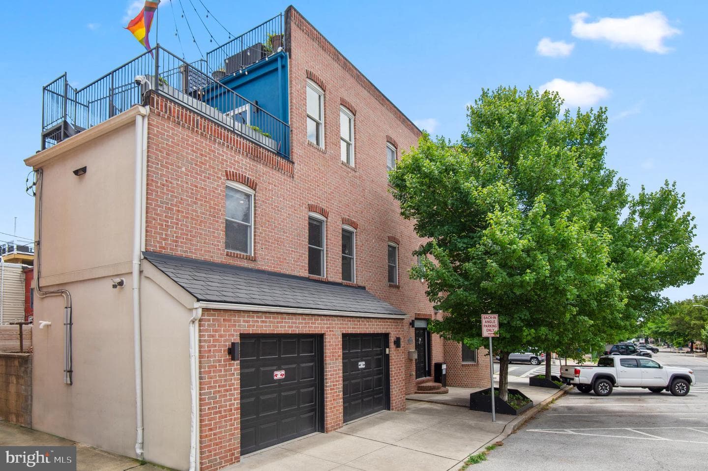 3000 Hudson Street photo 4