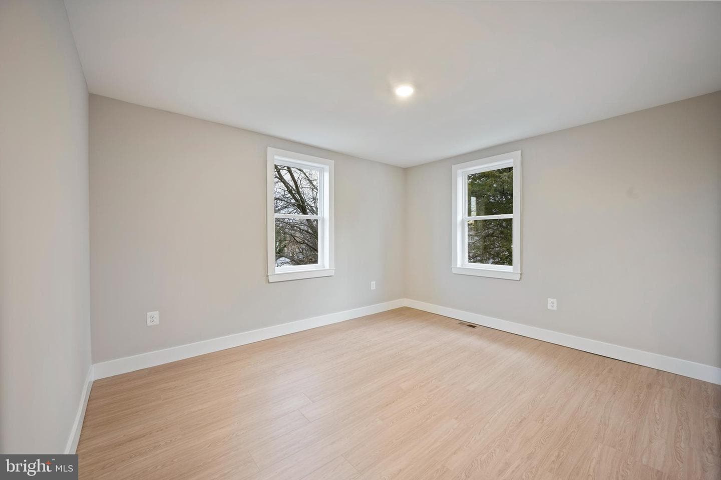 4512 Weitzel Avenue photo 35
