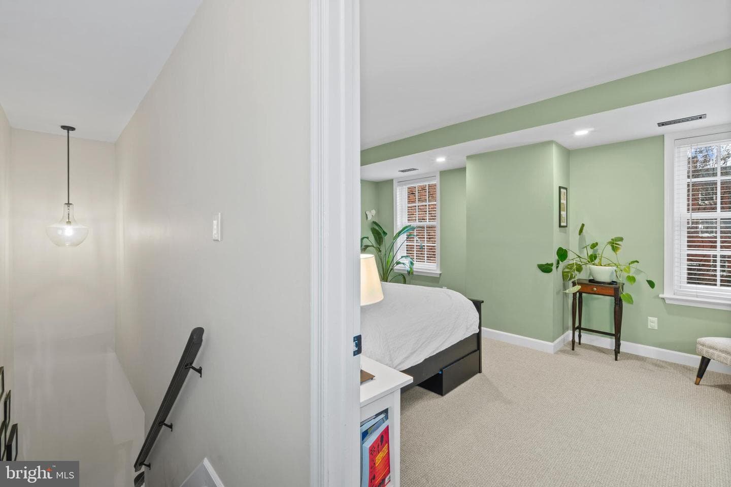132 W Lee Street photo 12