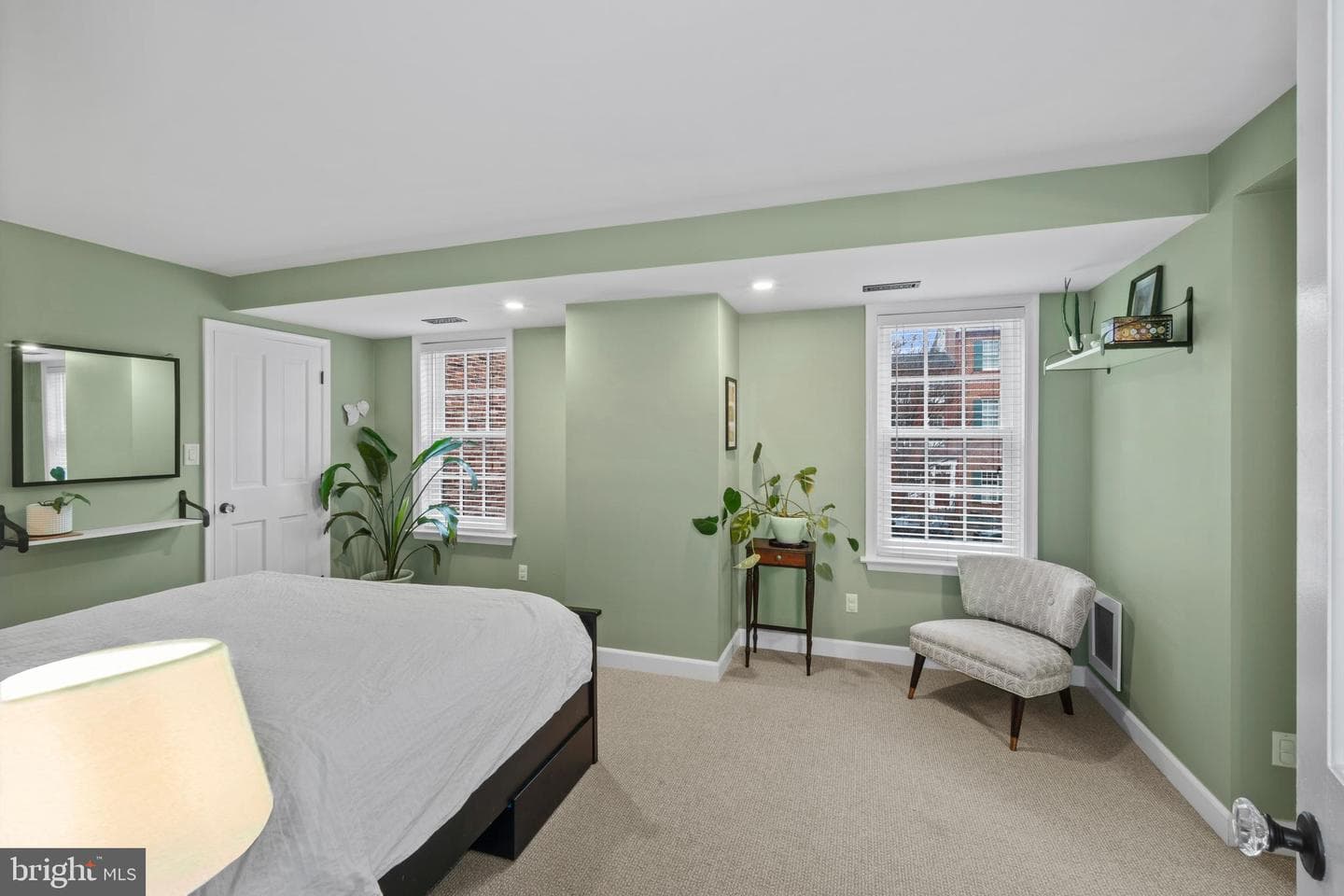 132 W Lee Street photo 13
