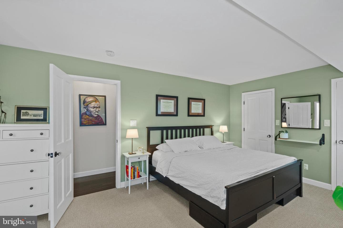 132 W Lee Street photo 14