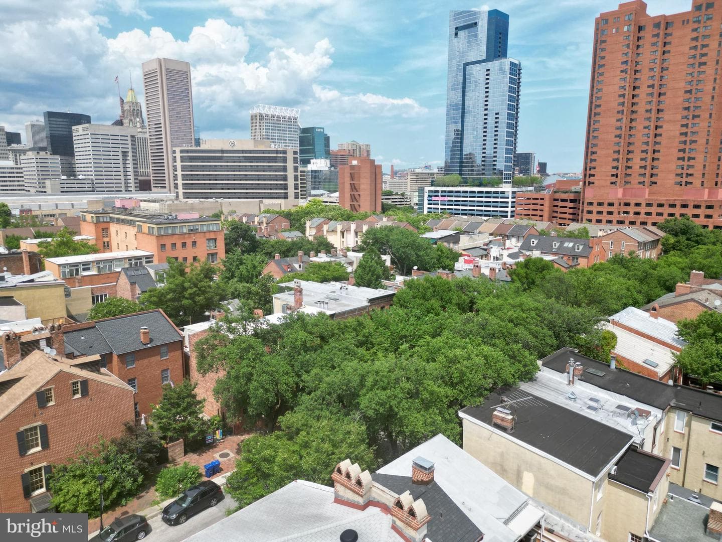 132 W Lee Street photo 32