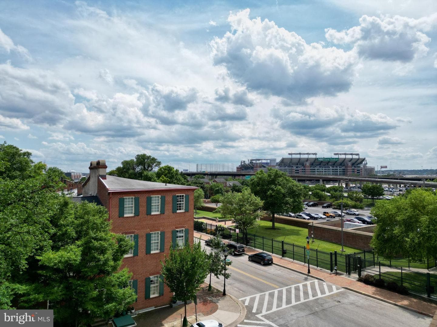 132 W Lee Street photo 34