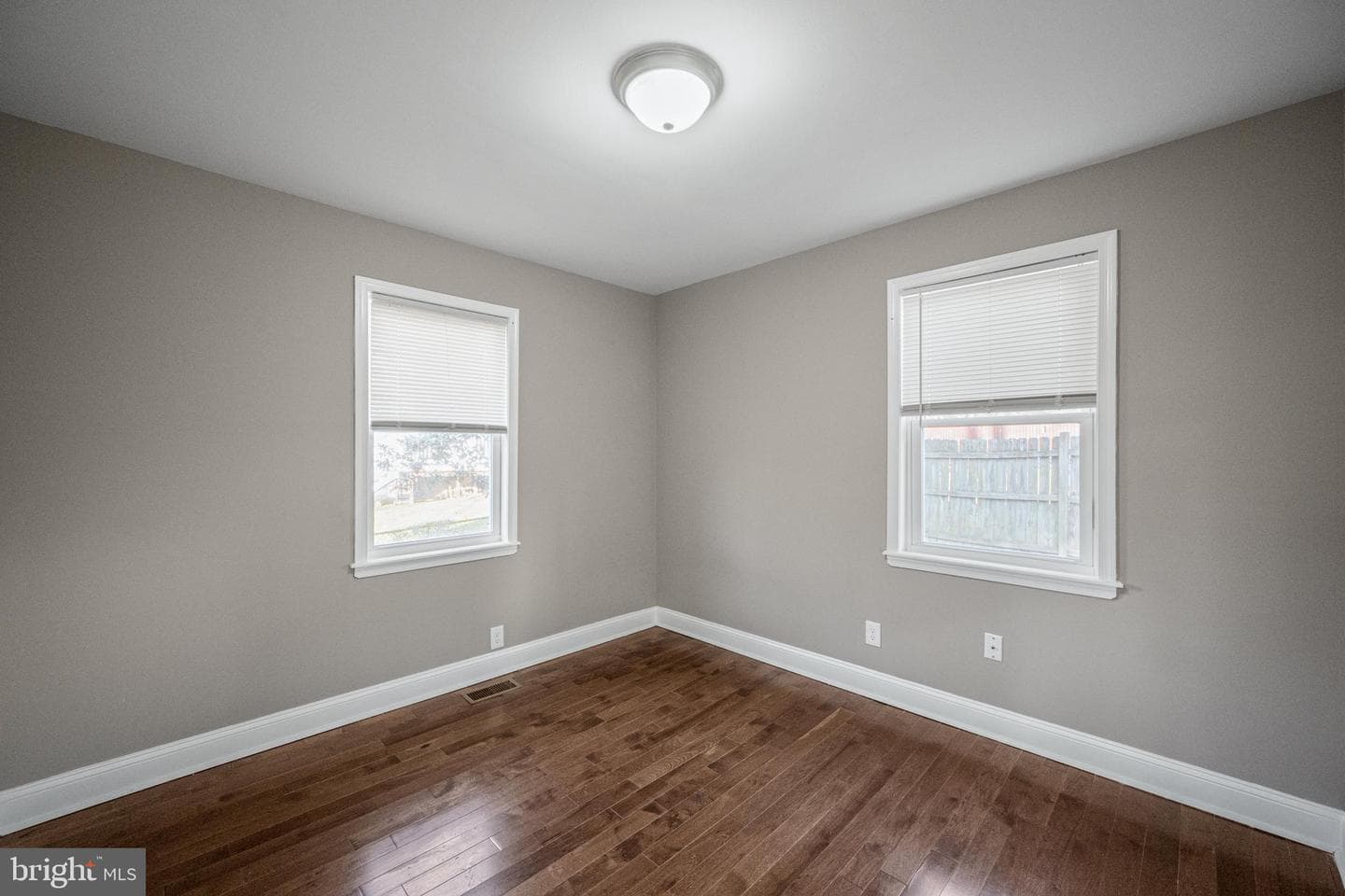 6303 Moyer Avenue photo 20