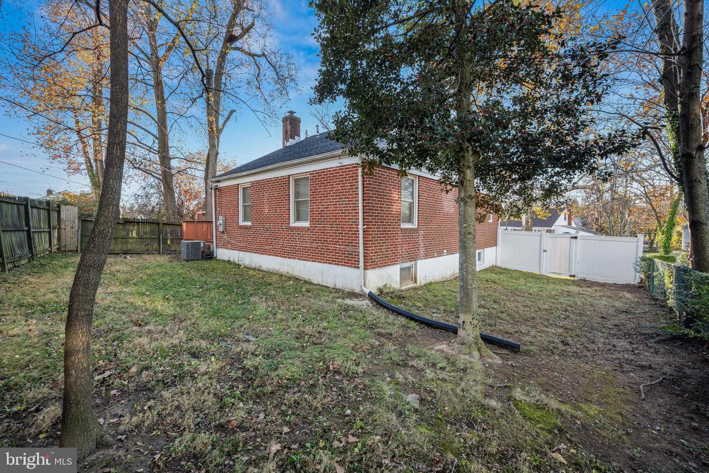 6303 Moyer Avenue photo 36