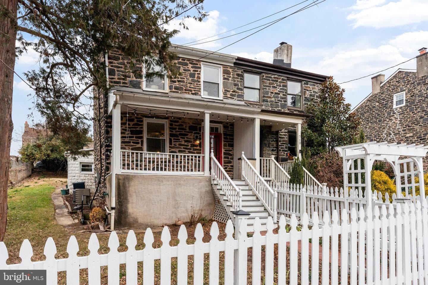 712 Pacific Street photo 4