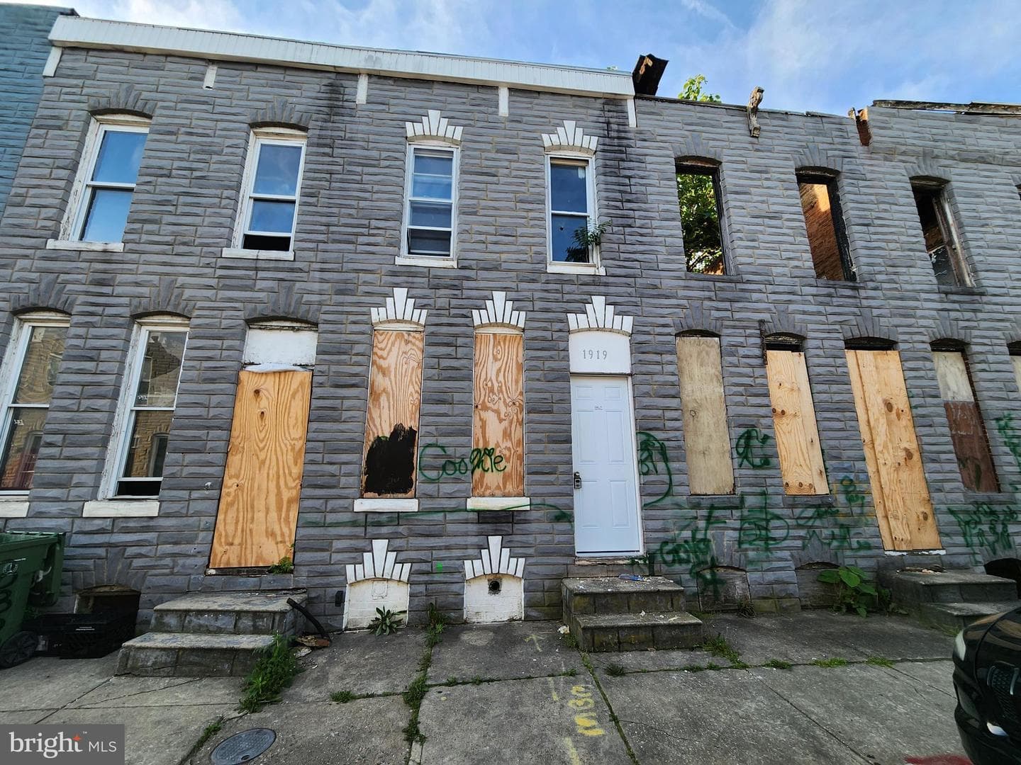 1919 Christian St photo 1