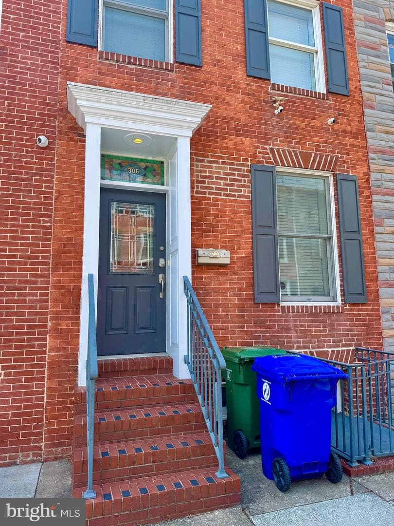306 S Exeter Street photo 15