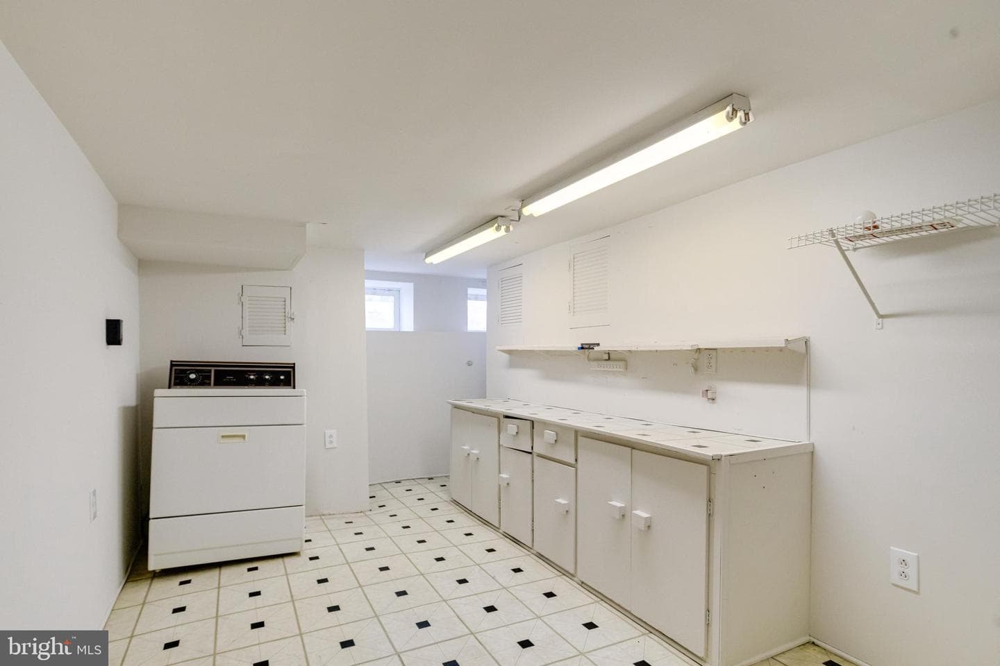1313 James Street photo 48