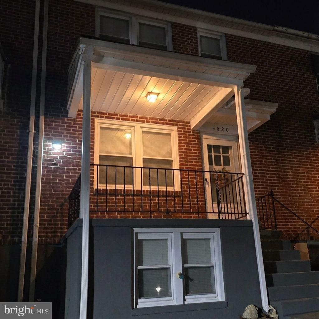 5020 Ready Avenue photo 3