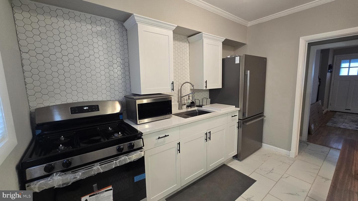 5020 Ready Avenue photo 6