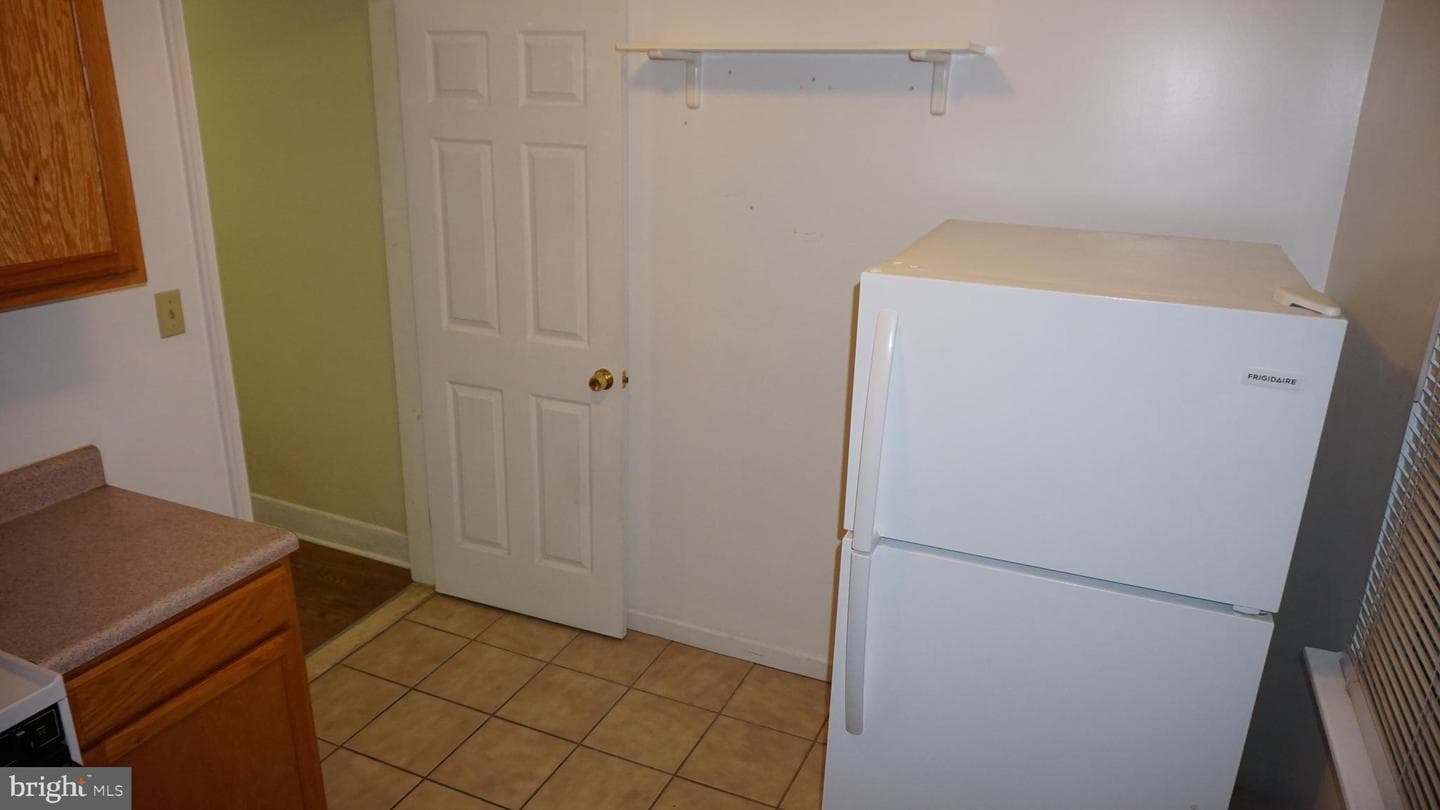 242 S Highland Avenue photo 20