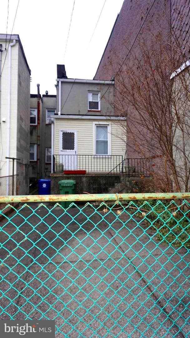 242 S Highland Avenue photo 3