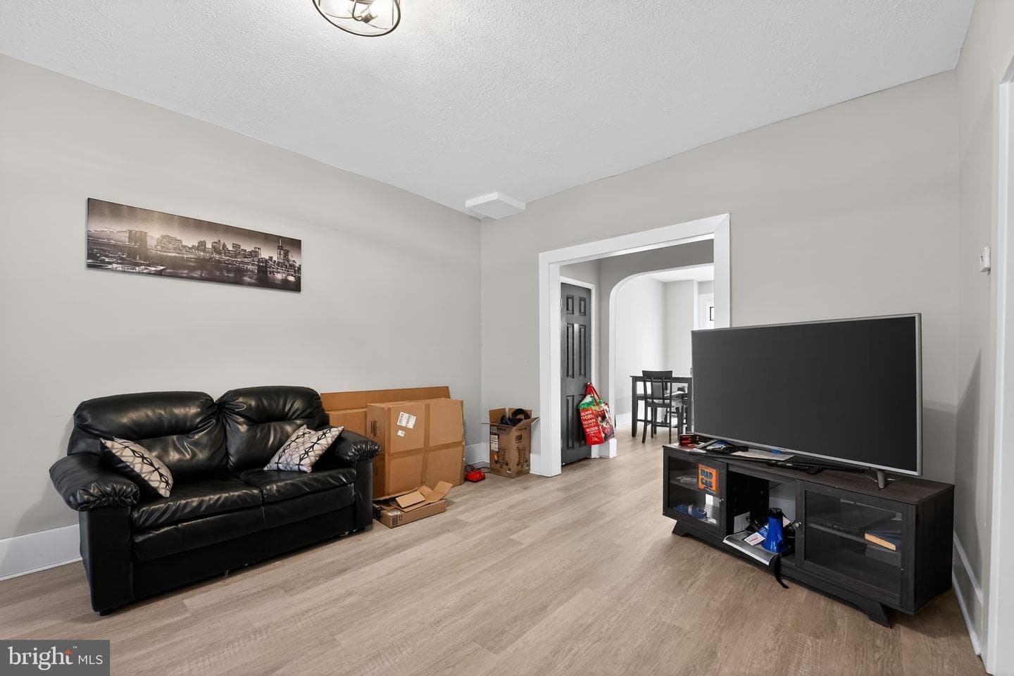 2483 Shirley Avenue photo 7