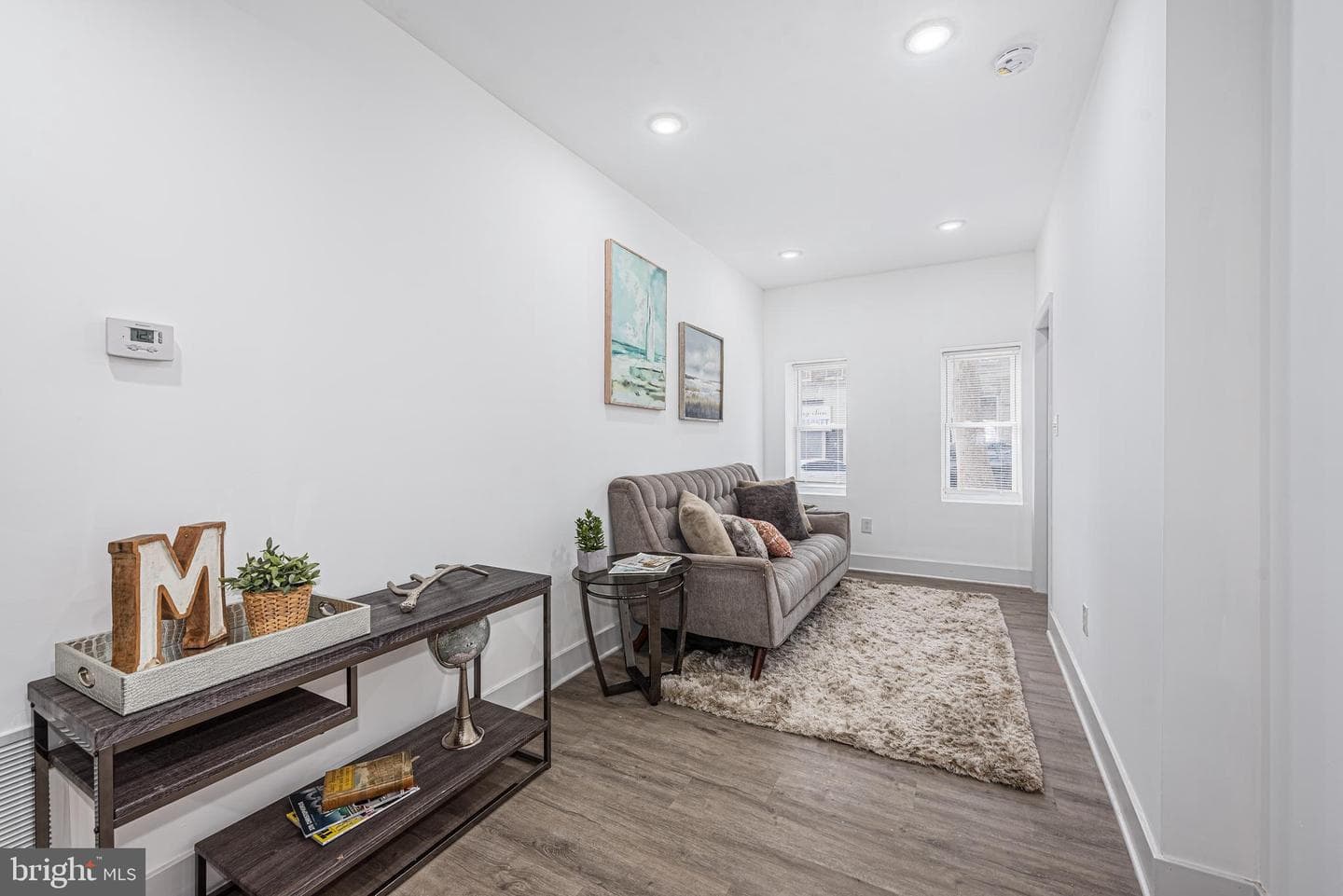1007 N Mount Street photo 3