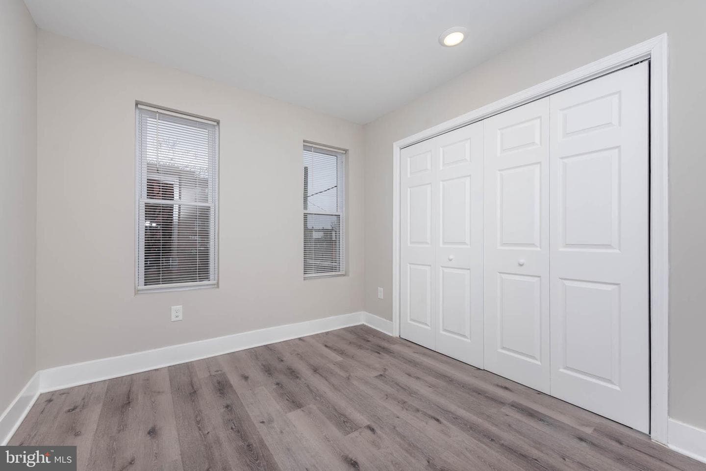 1011 N Mount Street photo 12