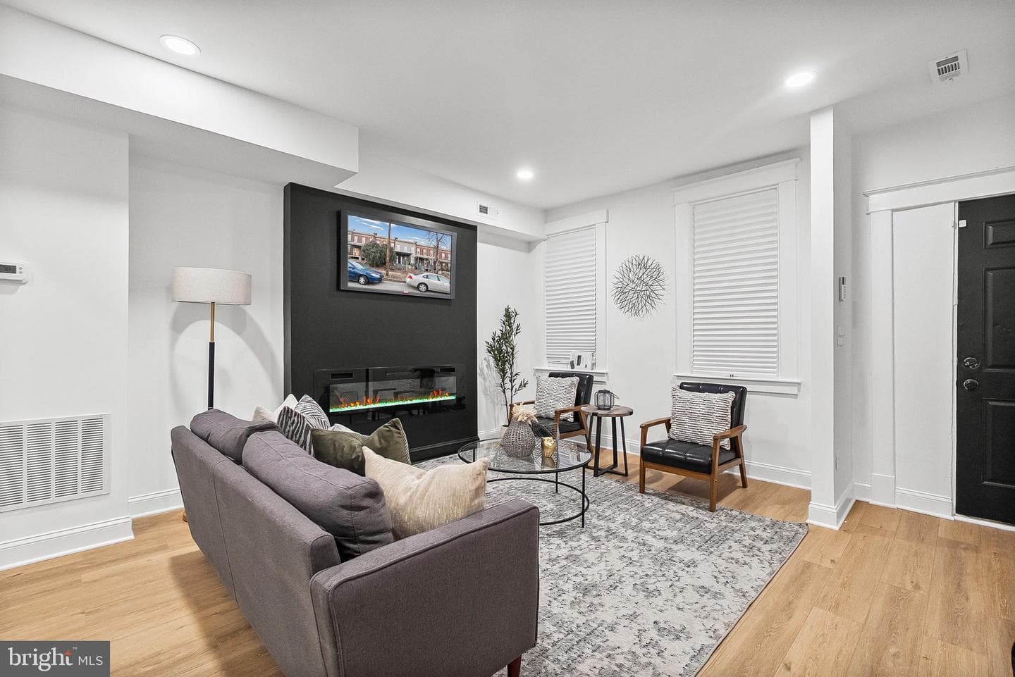 2316 Cedley Street photo 3