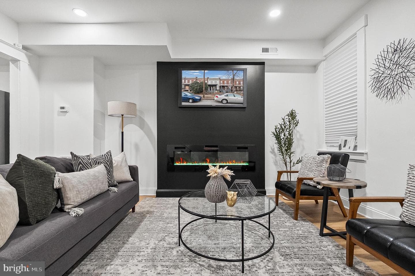 2316 Cedley Street photo 5