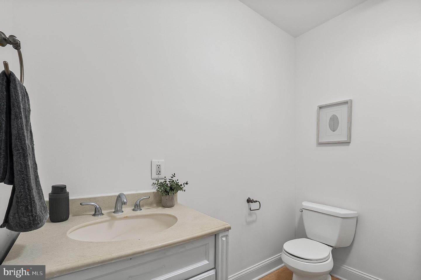 2316 Cedley Street photo 8