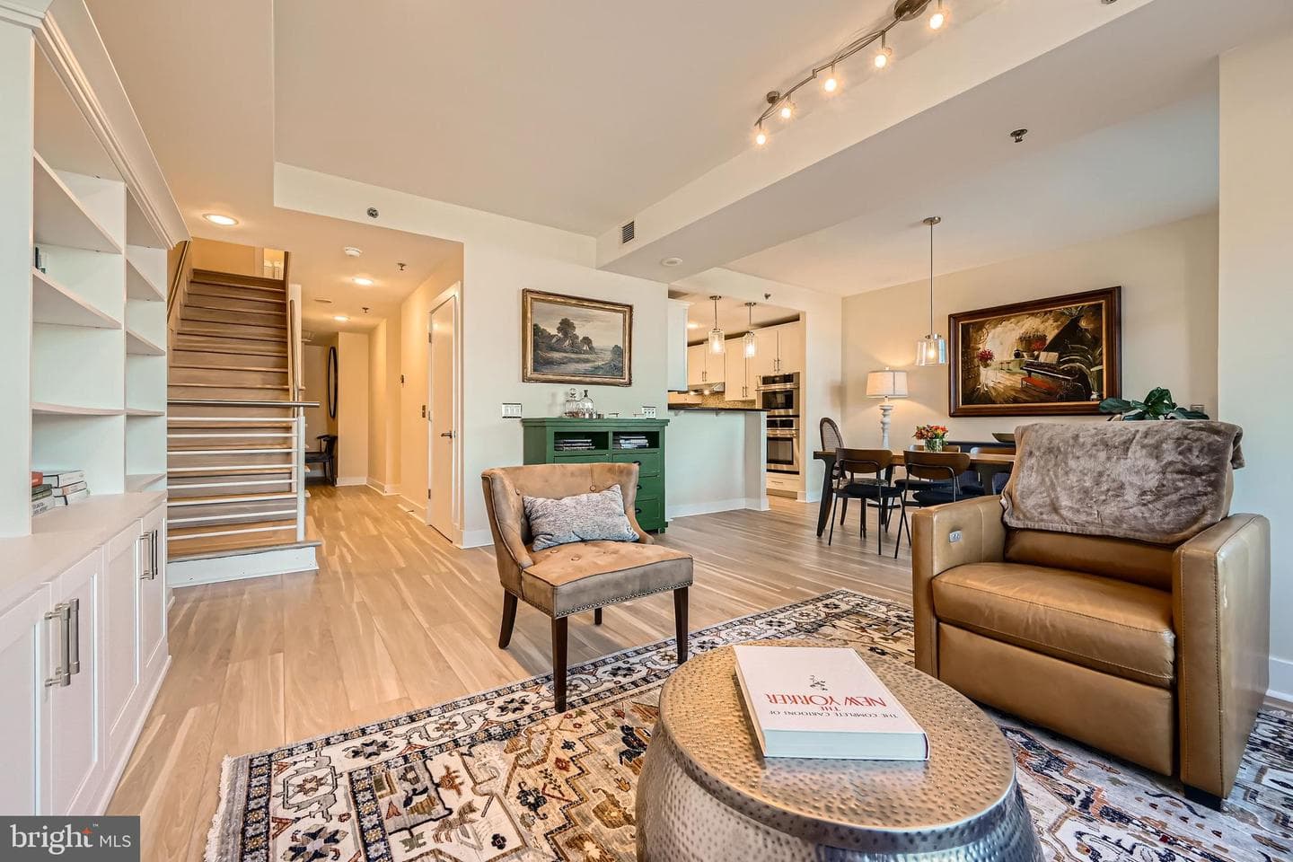 1400 Lancaster Street #303 photo 3