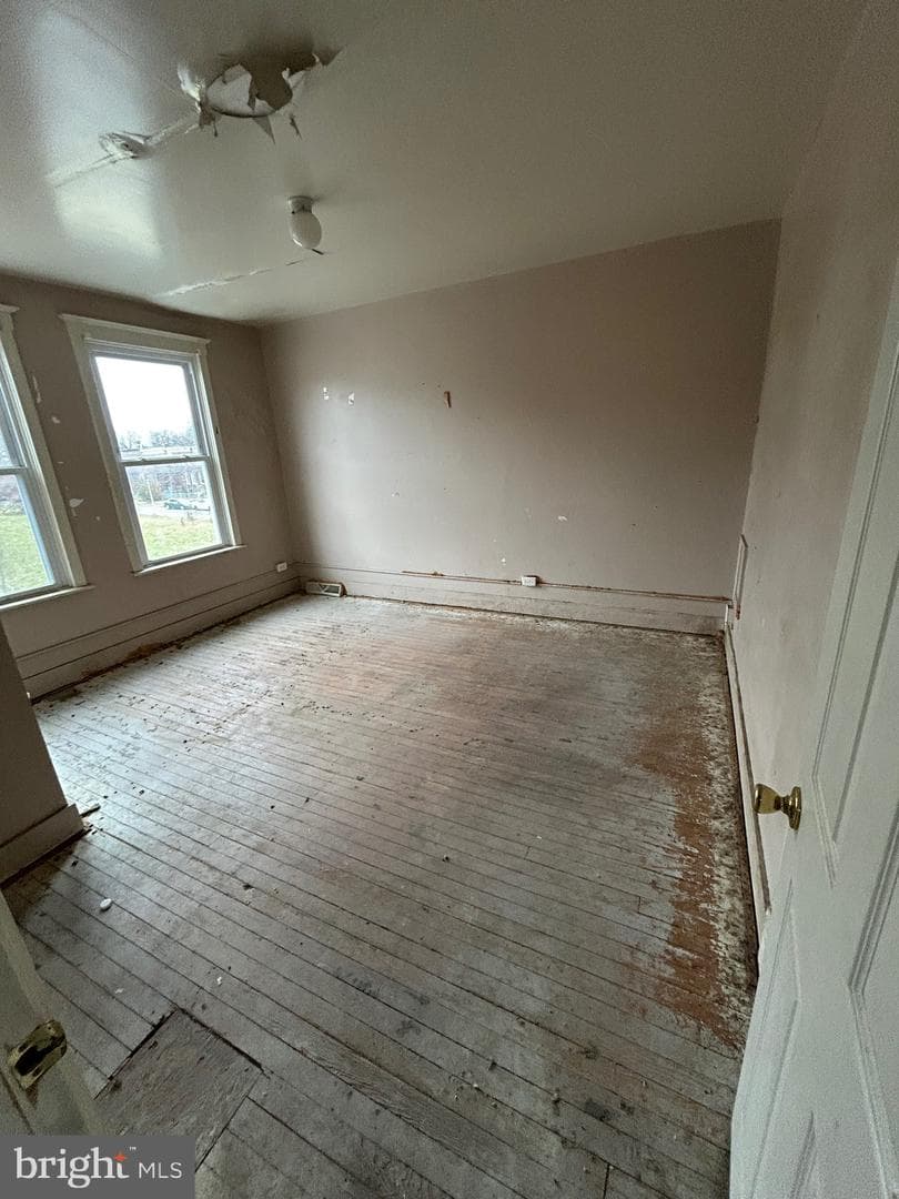 2802 Springhill Avenue photo 7