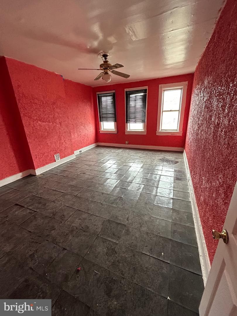 1539 N Broadway photo 9