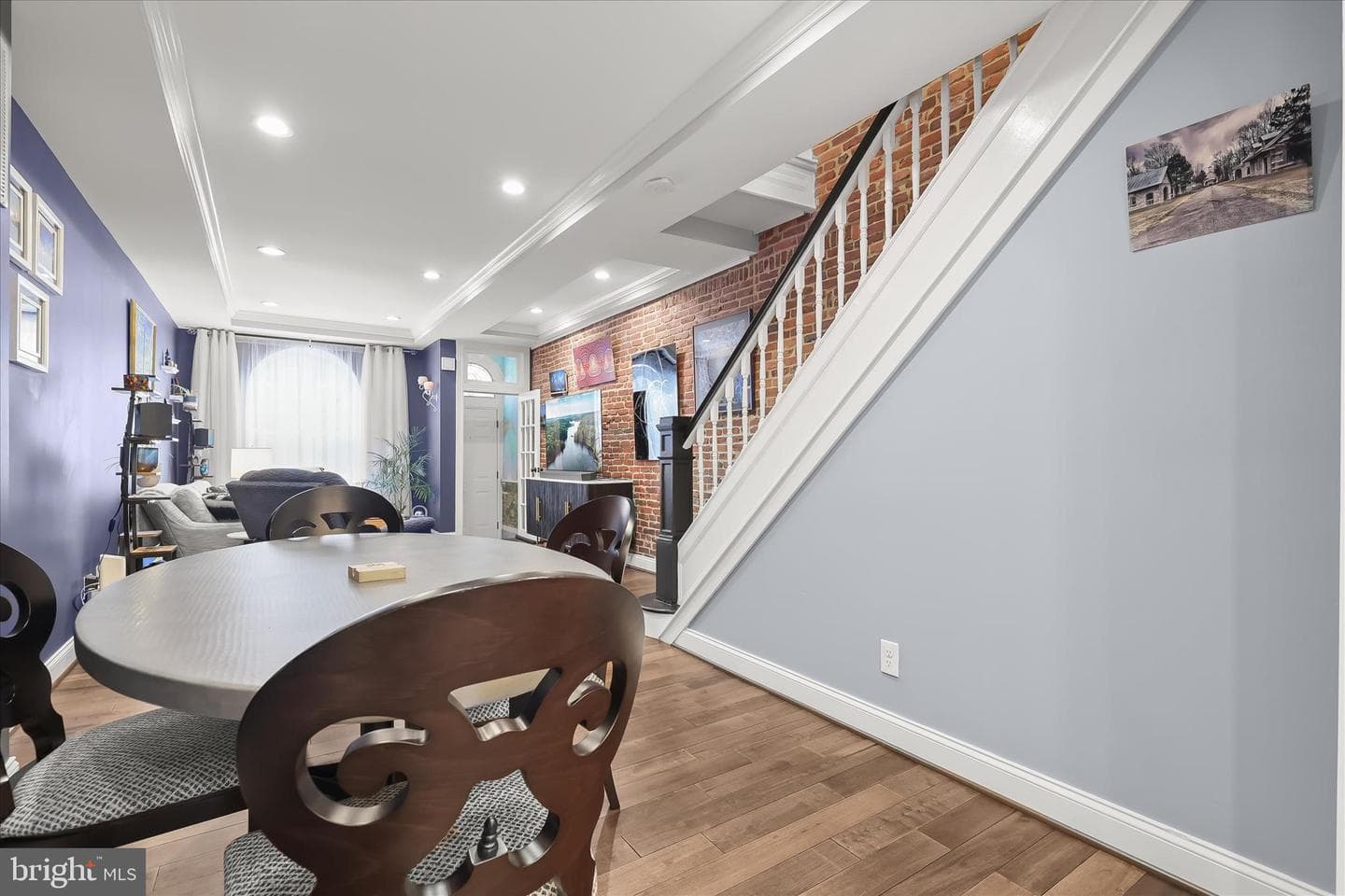 264 S East Avenue photo 12